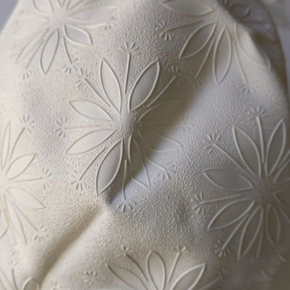 Vintage white floral swim cap - Picture 3 of 3